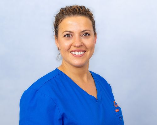 Dr Carla Navarro